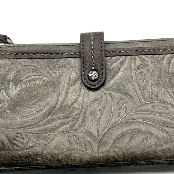 The Sak Leather Wristlet grey many CC Slots Zip pocket - Picture 2 of 7